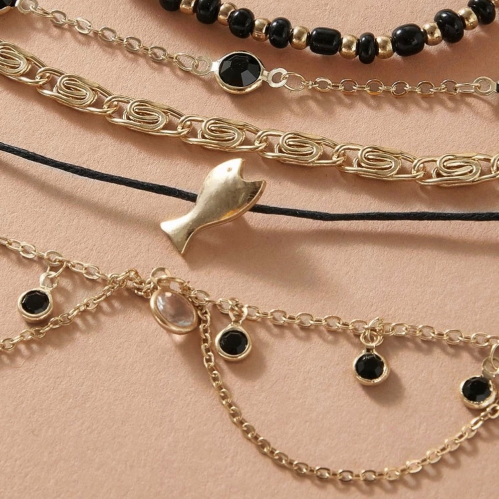 🐠 SOLD NWT Gorgeous 5 piece dangle chain anklet - Picture 2 of 4